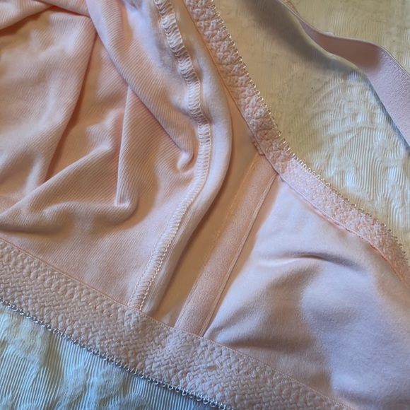 Bali Classic Support Bra - Picture 6 of 8